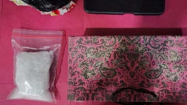 Polda Metro Jaya Gagalkan Pengedaran Sabu 102,2 Gram di Jakbar dalam Paket Elektronik, Pelaku Ditangkap di Pinggir Jalan