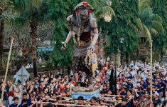 Pawai Ogoh-ogoh Meriahkan Bundaran HI pada 08 Maret 2026