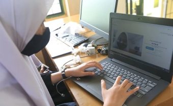 Sekolah Daring Batal Diterapkan April 2026