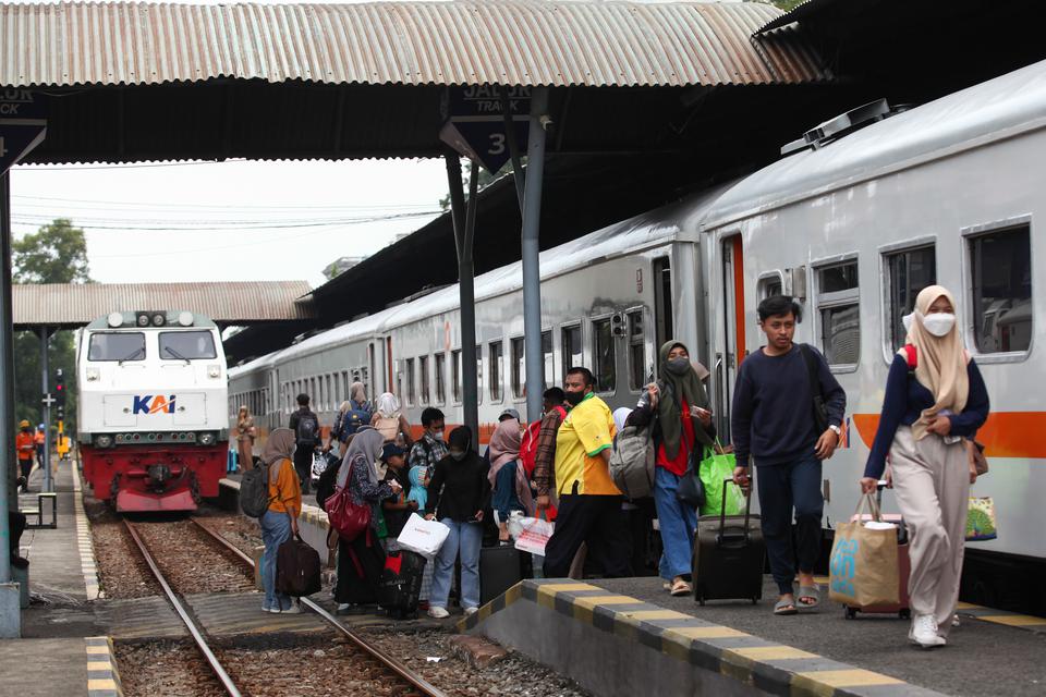 Diskon Tiket 30% Diserbu! 280 Ribu Penumpang Kereta Berangkat dari Jakarta