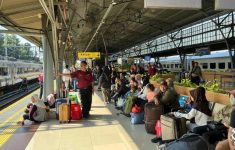 Tanggal Favorit Mudik Hampir Penuh, Segini Sisa Kursi Kereta Lebaran 2026