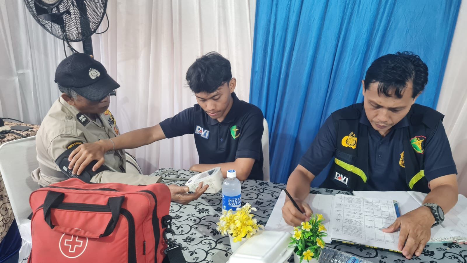 Jelang Operasi Ketupat, Personel Polisi di Jakut Diperiksa Kesehatan dan Diberi Vitamin