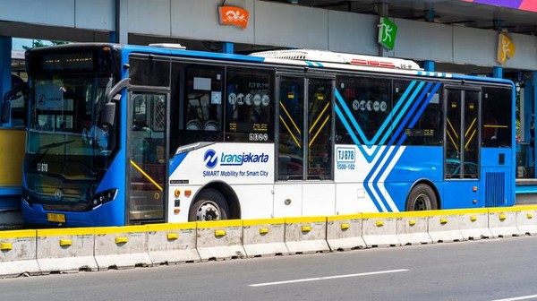 Spesial Hut ke-12 Hari Ini Tarif Transjakarta Cuma Rp12, Ini Syarat dan Waktu Berlakunya!