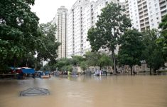 Banjir Jakarta Hari Ini: 12 RT di Jakarta Barat Terendam Akibat Luapan Kali