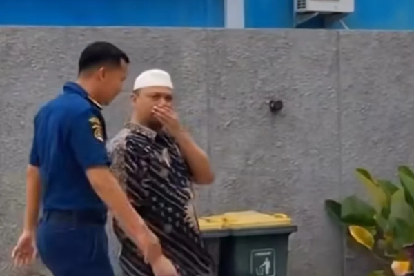 Napi Koruptor Tambang Santai ke Cafe di Kendari, Netizen: KUHP (Karena Uang Hilang Perkara)