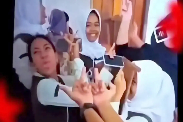 Guru SMAN 1 Purwakarta yang Dianiaya Murid Tak Pilih Jalur Hukum: Tugas Saya Sebagai Guru