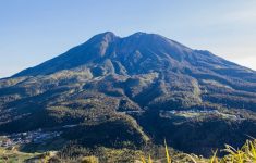 Viral! Pendaki Gunung Lawu Ribut di Puncak Gegara Rebutan Spot Foto