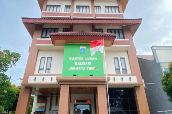 Lurah Kalisari Dinonaktifkan Buntut Foto AI Aduan Warga, 2 Pejabat Lain Ikut Terseret