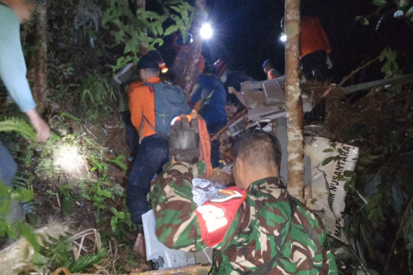 Helikopter Jatuh di Sekadau Kalbar, 1 WN Malaysia Tewas