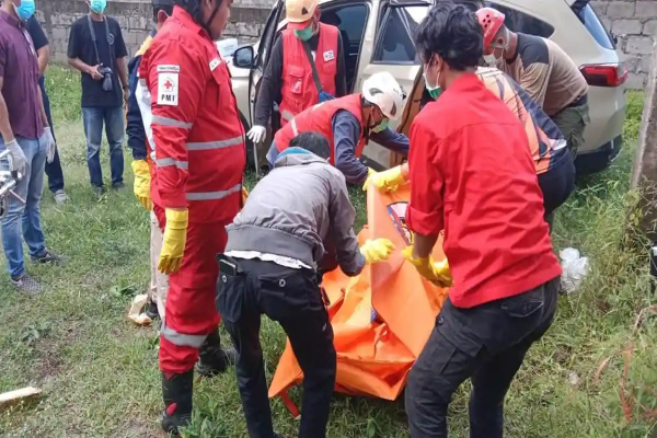 Jenazah Pria dalam Mobil Parkiran di Sleman Gegerkan Warga, Diduga Sebulan Lebih Meninggal