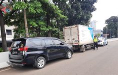 Tabrakan Beruntun di Tol Exit Lenteng Agung, 5 Kendaraan Saling Tabrak
