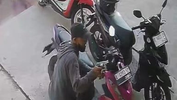 Komplotan Curanmor Bersenpi Ditangkap di Pelabuhan Merak, Sudah Beraksi Puluhan Kali