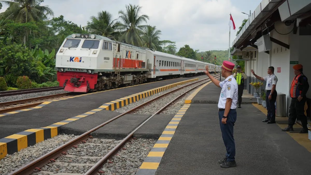 Imbas Insiden Bekasi Timur, Sejumlah KA Parahyangan Bandung Dibatalkan