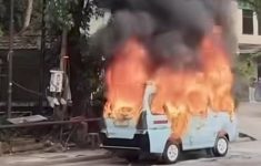 Tak Terima Ditegur Srobot Antrean Ngetem, Sopir dan Angkot Dibakar di Tanah Abang