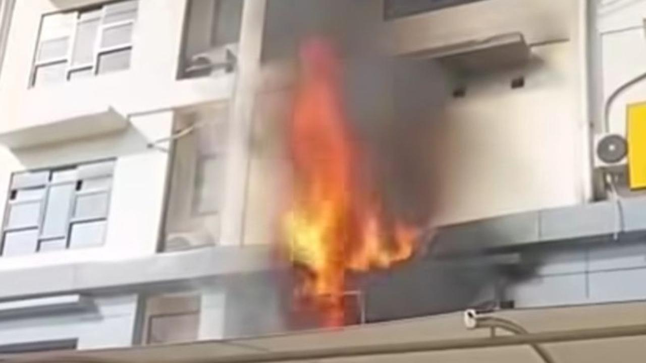 Detik-detik Kebakaran Polres Metro Jakarta Barat, Api Sempat Berkobar dari Sisi Gedung