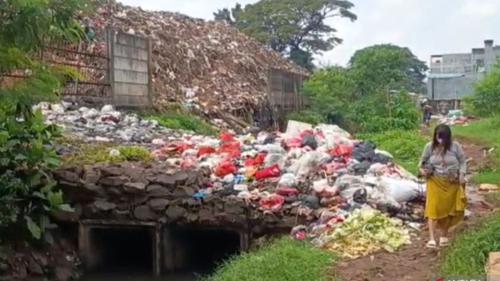 Sampah Menumpuk di Kramat Jati, Pemprov DKI Tambah 20 Truk Baru: Warga Khawatir Banjir