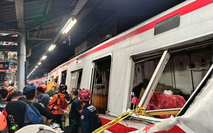 Korban Tabrakan Kereta di Bekasi Bertambah