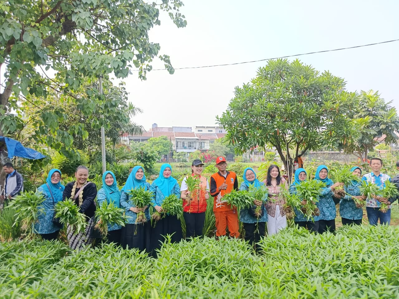 Wali Kota Jakbar Dorong Perempuan Jadi Motor Ketahanan Pangan di Hari Kartini