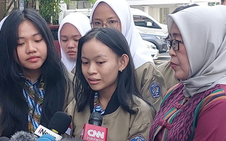 Sosok Ocha SMAN 1 Pontianak Jadi Sorotan usai Kontroversi Penilaian LCC MPR RI