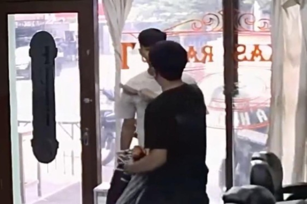 Pelanggan Aniaya Kapster di Cilandak, Netizen: Kalau Nggak Ganteng, Minimal Attitude