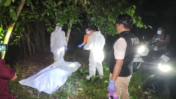 Geger! Mayat Perempuan Ditemukan Tergantung di Kebun Sepi Kota Serang, Kondisi Sudah Membusuk
