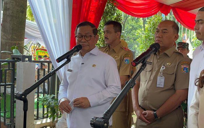 Pramono Resmikan 2 Embung di Jaksel, Diklaim Bisa Kurangi Genangan hingga 20 Persen