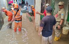 31 RT di Jaksel dam Jaktim Terendam Banjir, Ketinggian Air Capai 130 Cm