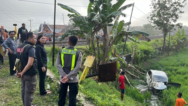 KA Argo Bromo Anggrek Tabrak Avanza di Grobongan, 4 Tewas dan Sejumlah Luka