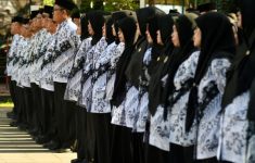 2 UU Dinilai Hambat Rekrutmen Guru PNS dan PPPK