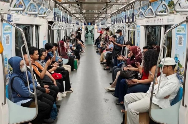 Naik MRT dan Bus Listrik Bisa Dapat Voucher Listrik PLN