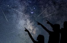 Hujan Meteor Eta Lyrids Hiasi Langit Indonesia Mei 2026