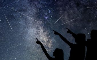 Hujan Meteor Eta Lyrids Hiasi Langit Indonesia Mei 2026