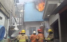 Kebakaran Rumah di Sunter Diduga Korsleting Charger HP, 50 Warga Dievakuasi