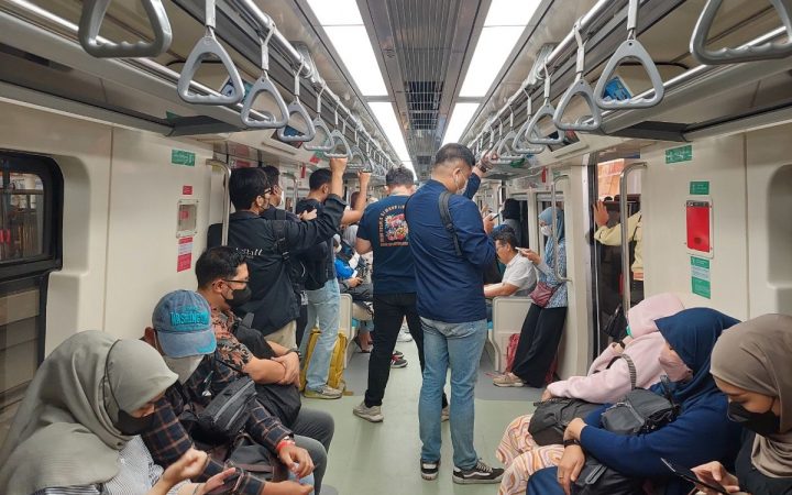Naik KRL dari Stasiun JIS Cuma Rp1 hingga 28 Juni 2026