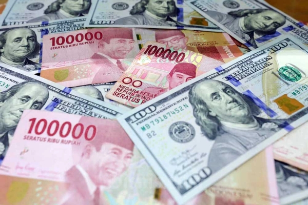 Rupiah Diproyeksi Bangkit pada 2027