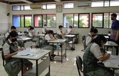 Seleksi Sekolah Swasta Gratis Jakarta 2026 Gunakan Nilai Rapor dan TKA