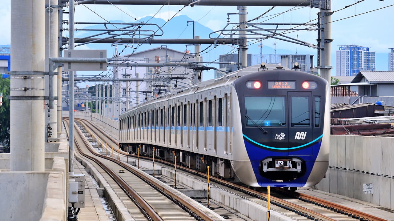 DPRD DKI Dorong MRT dan TransJakarta Jadi Sumber Pendapatan Baru Lewat Iklan