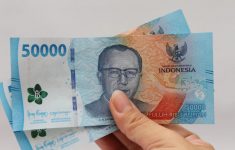 Pemuda Beli Motor Pakai Uang Diduga Palsu Rp 12 Juta, Diamankan Warga di Jaktim