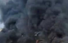 Truk Terbakar di Kalideres, Asap Hitam Tebal Membumbung ke Langit