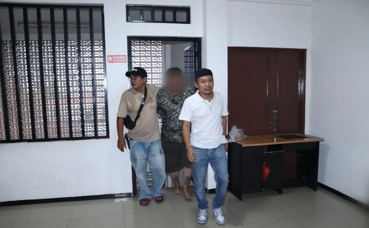 Pria Modus Ritual Buka Aura untuk Curi Perhiasan Lansia Rp 33 Juta di Kalideres Berakhir Ditangkap