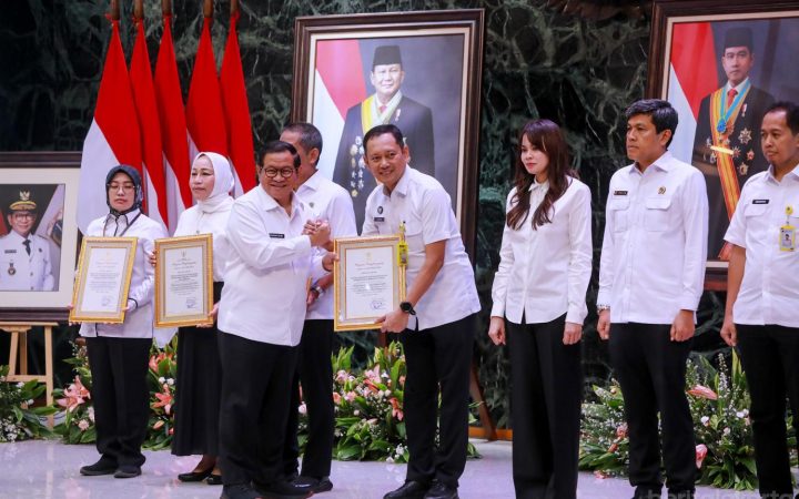 Kado HUT Jakarta! Pemprov DKI Terima 499 Sertifikat Aset Senilai Rp 22,2 Triliun