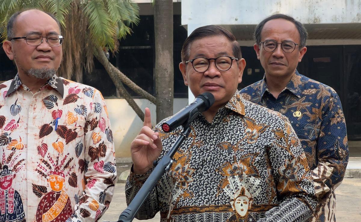 Pramono Panggil Manajemen Ojol, Bahas Parkir Motor yang Kerap Kuasai Trotoar