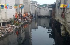 Sampah Penyumbat Kali Gendong Berhasil Diangkut, Penanganan Berlangsung 5 Hari