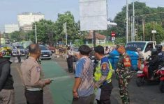 Truk Diduga Rem Blong Hantam Sejumlah Motor di Bekasi, 1 Tewas dan 5 Terluka
