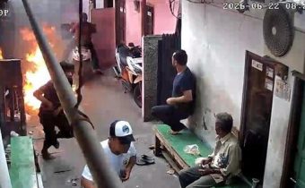 2 Pelaku Pelemparan Bom Molotov yang Lukai Ibu dan Anak di Koja Ditangkap