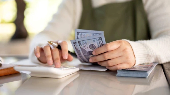 Rupiah Tembus Rp18.200 per Dolar AS