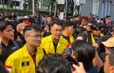 Ratusan Mahasiswa Gelar Aksi "Menuju Indonesia Bangkrut"