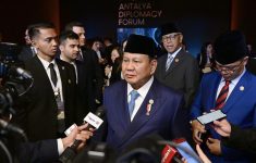 Prabowo Resmi Naikkan Tukin TNI dan Pegawai Kemhan