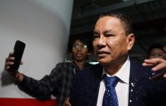 Hotman Paris Resmi Bela Febrie Adriansyah