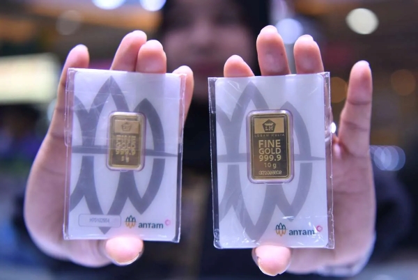 Harga Emas Antam Hari Ini Turun Rp9.000